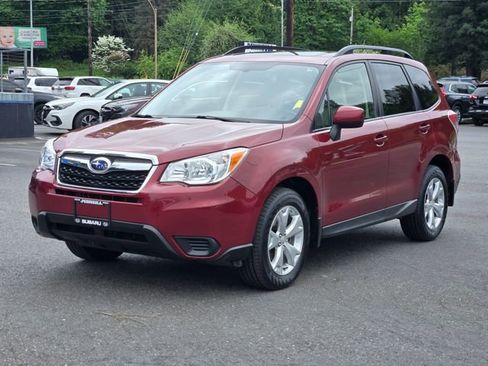 Used 2014 Subaru Forester 2.5i Premium w/ All-Weather Package AWD/4WD image 5