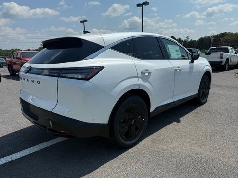 New 2025 Nissan Murano SV image 5