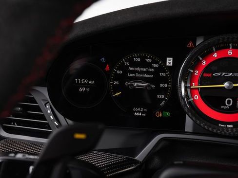 Used 2025 Porsche 911 GT3 RS RWD image 33