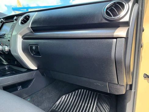 Used 2017 Toyota Tundra SR5 w/ SR5 Upgrade Package image 17