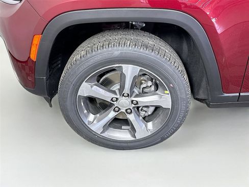New 2026 Jeep Grand Cherokee L Limited AWD/4WD image 27