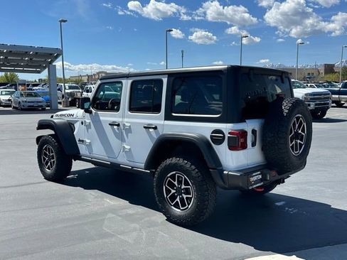 Used 2025 Jeep Wrangler Unlimited Rubicon AWD/4WD image 21