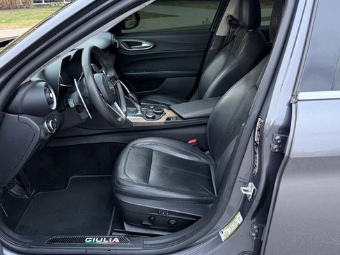 Used 2017 Alfa Romeo Giulia Ti w/ TI Performance Package image 3