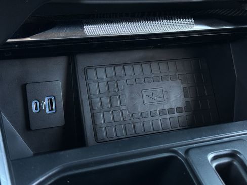 Used 2022 Ford F150 Platinum w/ Equipment Group 701A High image 21