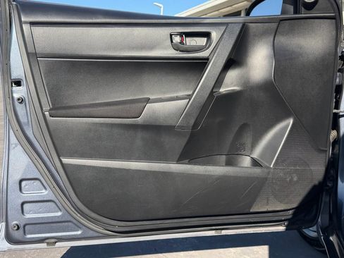 Used 2017 Toyota Corolla L image 13