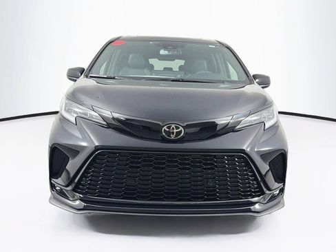New 2026 Toyota Sienna XSE FWD image 2