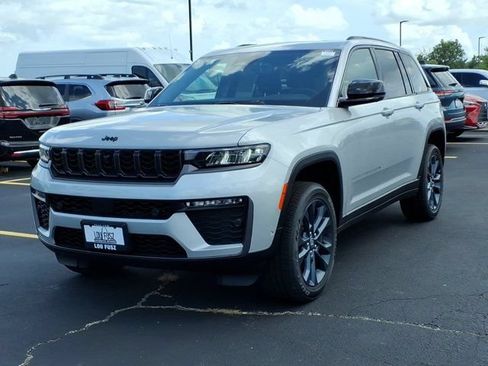 New 2026 Jeep Grand Cherokee Limited AWD/4WD image 2