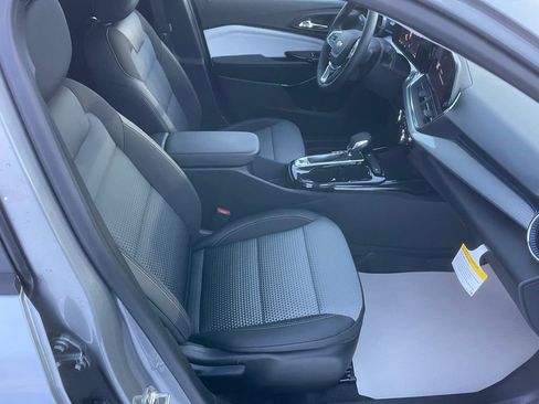 New 2026 Chevrolet Trax LT w/ Driver Confidence Package image 20