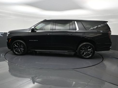 Used 2026 Chevrolet Suburban Premier RWD image 2