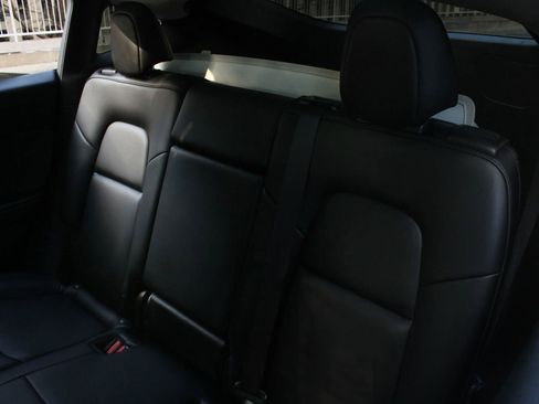 Used 2020 Tesla Model Y Long Range AWD/4WD image 18