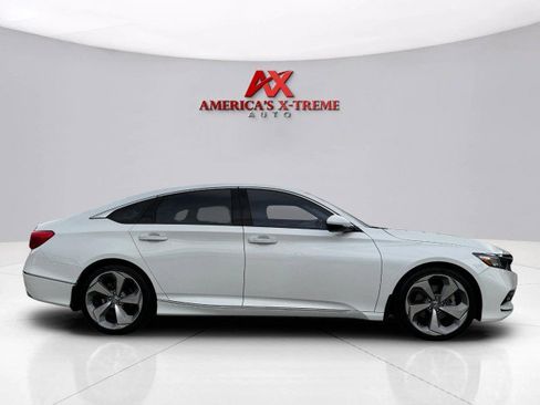 Used 2018 Honda Accord Touring image 6