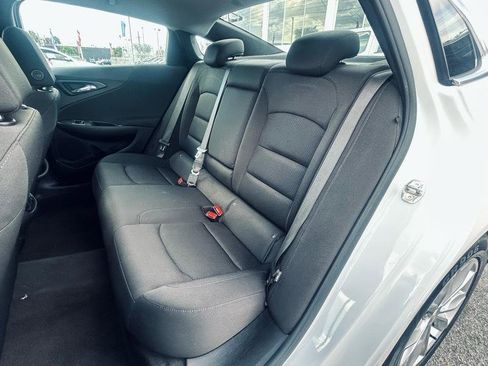 Used 2021 Chevrolet Malibu LT FWD image 11