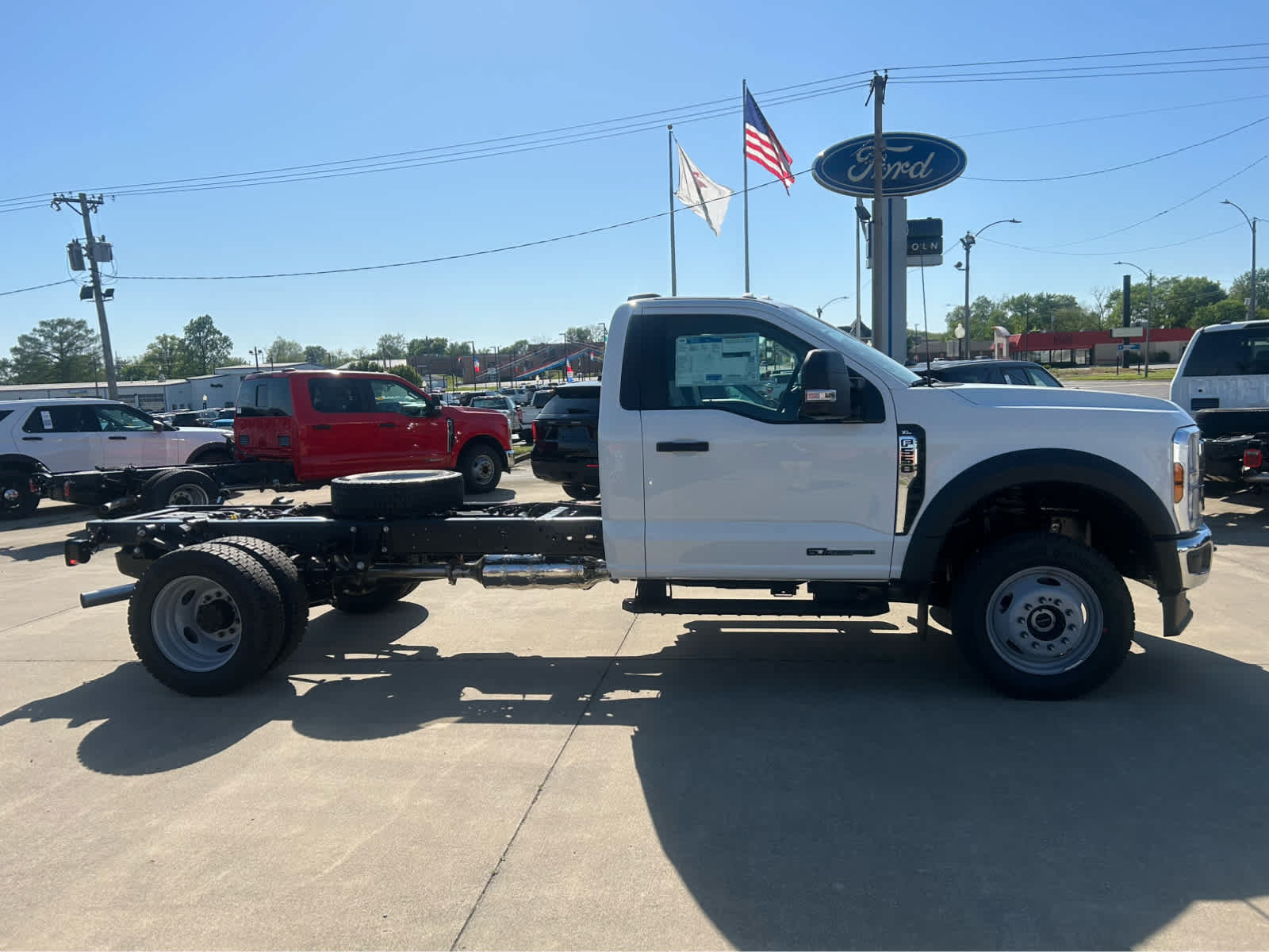 New 2026 Ford F550 4x4 Regular Cab Super Duty image 2
