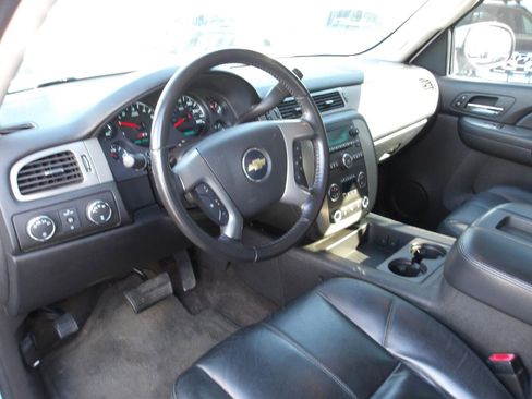 Used 2008 Chevrolet Avalanche LT w/ LT Preferred Equipment Group AWD/4WD image 9