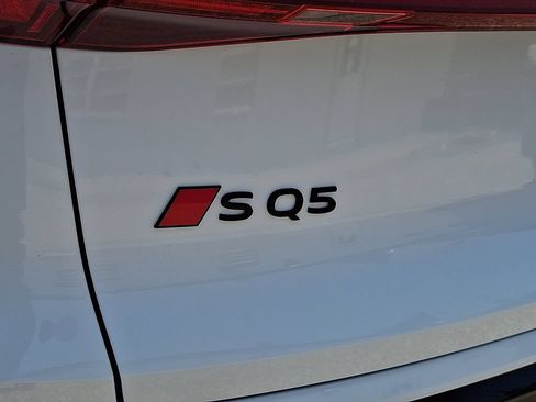 New 2026 Audi SQ5 Prestige AWD/4WD image 13