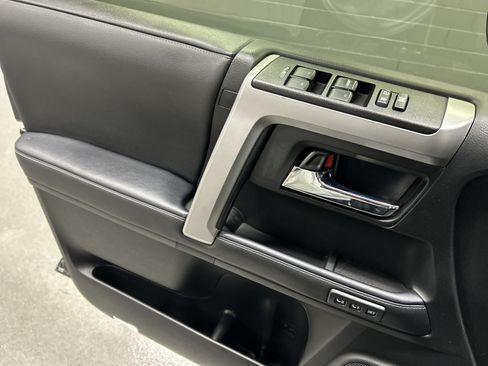 Used 2023 Toyota 4Runner Limited AWD/4WD image 17