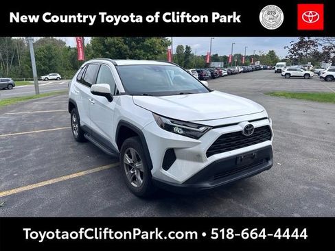 Used 2023 Toyota RAV4 XLE AWD/4WD image 1