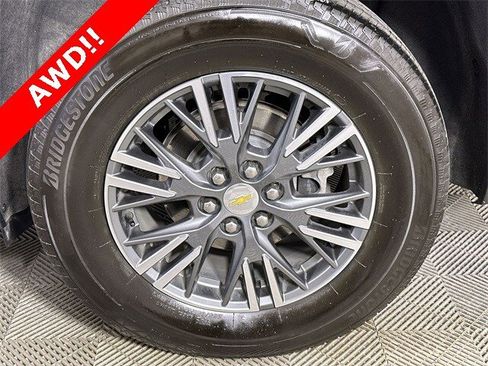 Used 2024 Chevrolet Traverse LT image 34