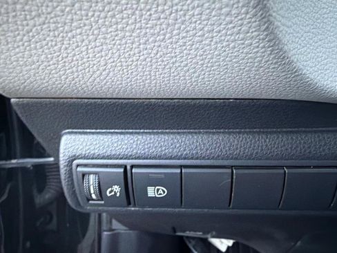 Used 2020 Toyota Corolla L FWD image 20