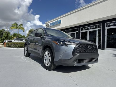 Used 2023 Toyota Corolla Cross L FWD image 30