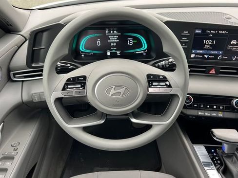 New 2026 Hyundai Elantra Hybrid FWD image 14