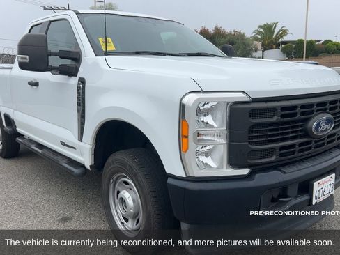 Used 2023 Ford F350 XL AWD/4WD image 3