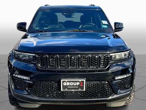 Used 2022 Jeep Grand Cherokee Summit w/ Luxury Tech Group V image 4