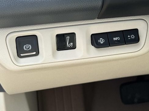 Used 2023 GMC Acadia Denali FWD image 21