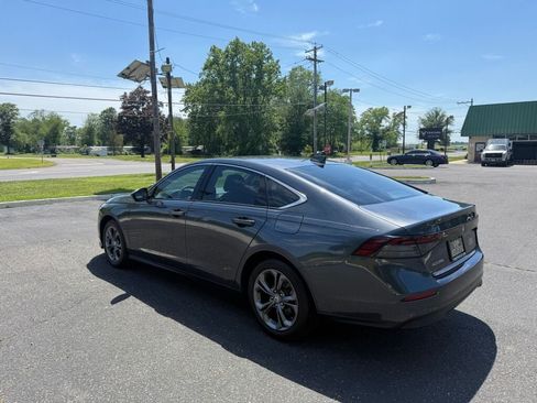 Used 2023 Honda Accord EX image 5