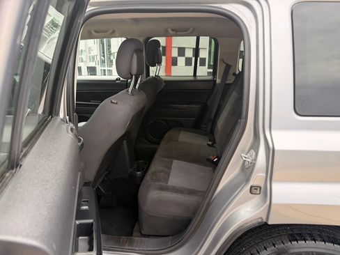 Used 2016 Jeep Patriot Sport w/ Power Value Group FWD image 19