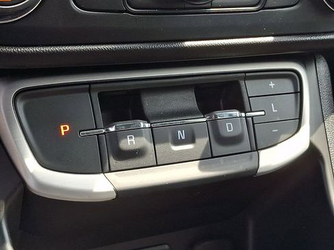 Used 2022 GMC Terrain SLE w/ Driver Convenience Package FWD image 15