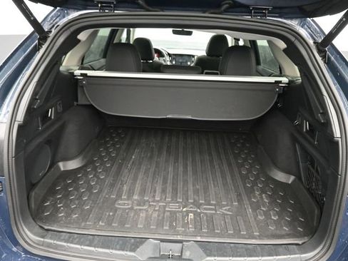 Used 2025 Subaru Outback Onyx Edition image 6