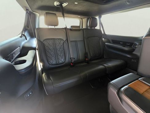 Used 2024 Jeep Grand Wagoneer L Series III AWD/4WD image 40