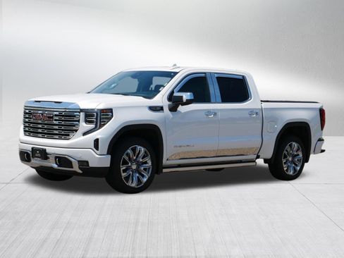 Used 2024 GMC Sierra 1500 Denali AWD/4WD image 2