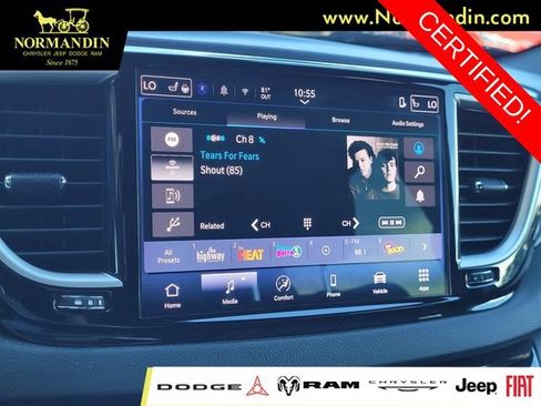 Certified 2025 Chrysler Pacifica Select FWD image 9