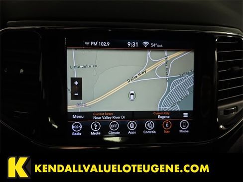 Used 2019 Jeep Grand Cherokee Altitude image 13