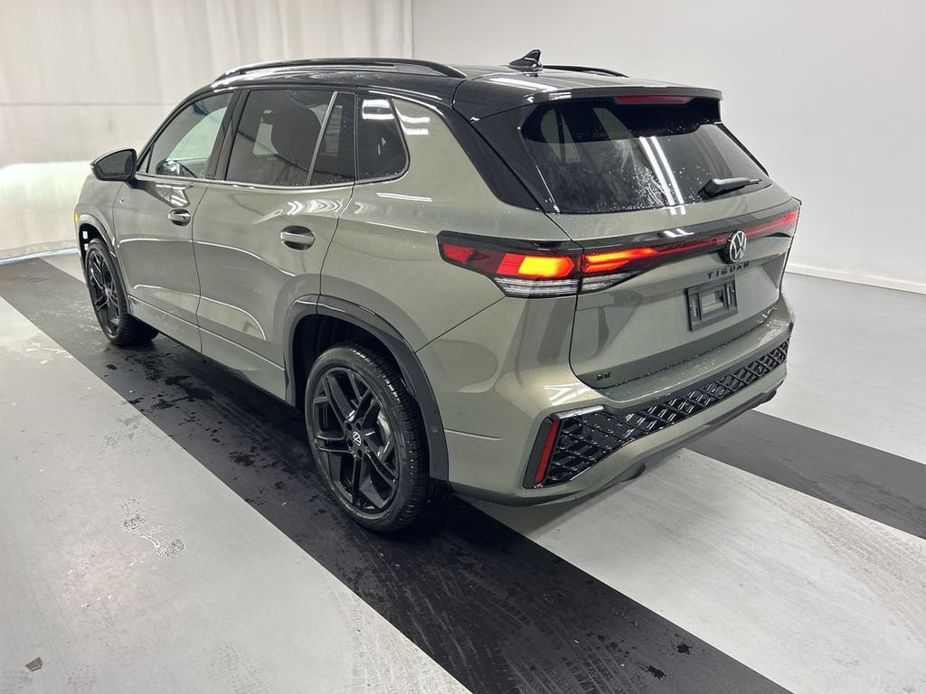 New 2026 Volkswagen Tiguan SE R-Line AWD/4WD image 4