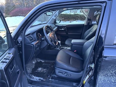 Used 2024 Toyota 4Runner TRD Off-Road Premium image 12
