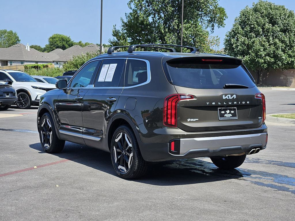 Used 2025 Kia Telluride S AWD/4WD image 3