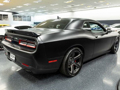 Used 2018 Dodge Challenger SRT Hellcat image 6
