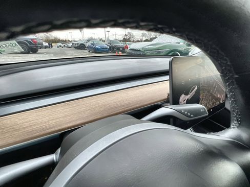 Used 2018 Tesla Model 3 Long Range image 22