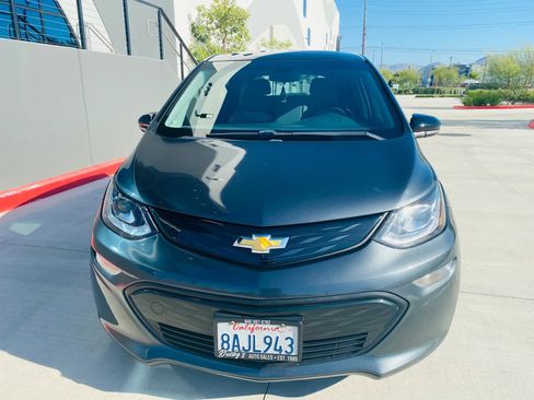 Used 2017 Chevrolet Bolt LT FWD image 2