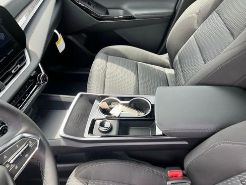 New 2026 Chevrolet Equinox LT image 23