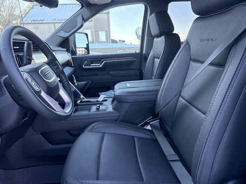 New 2026 GMC Sierra 2500 Denali w/ Denali Reserve Package AWD/4WD image 5
