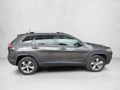 Used 2019 Jeep Cherokee Limited AWD/4WD image 4