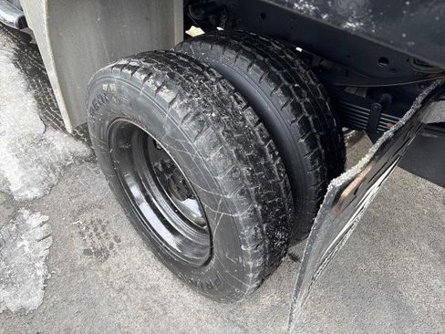 Used 2019 Ford F550 4x4 Regular Cab Super Duty image 11