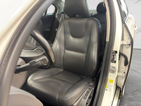 Used 2018 Volvo S60 T5 Inscription w/ Protection Package FWD image 34