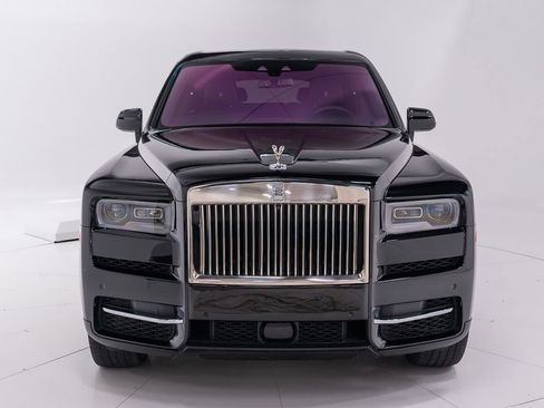 Certified 2022 Rolls-Royce Cullinan AWD/4WD image 8