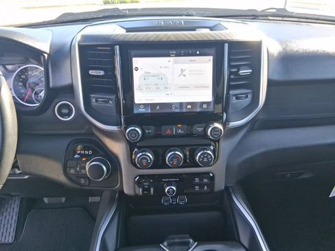 New 2026 RAM 1500 Express AWD/4WD image 13