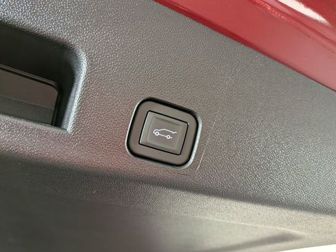 New 2026 Chevrolet Traverse LT w/ Driver Confidence Package image 11